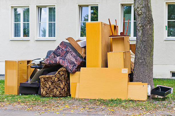 Best Yard Waste Removal  in Alton, IL
